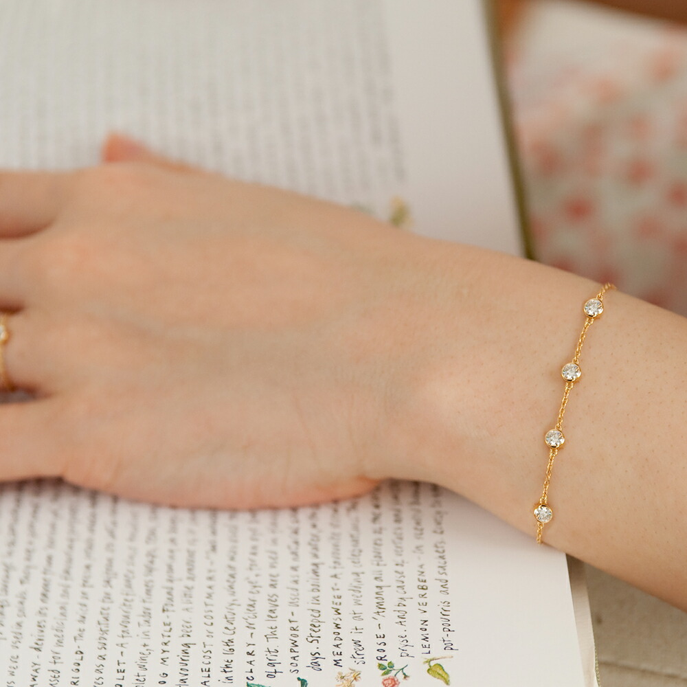 K18 10石ダイヤモンドブレスレット | 高品質な輝き - ジュエリーサロン