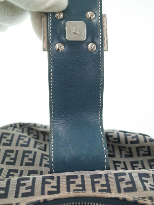 FENDI】フェンディ『ズッキーノ柄 セミショルダーバッグ』16321