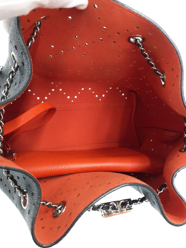 CHANEL】シャネル『パンチングレザー ドローストリング チェーン