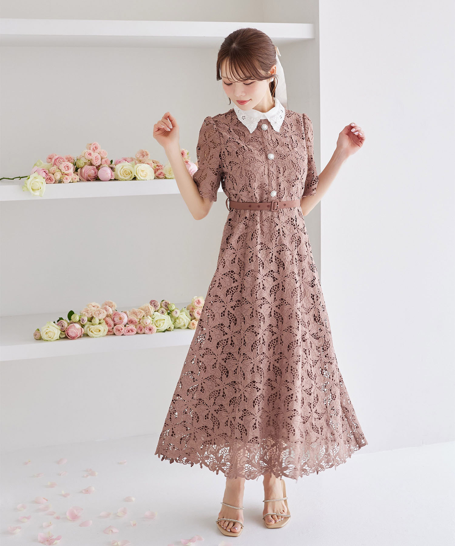 取り外し可能なフラワー刺繍ビジュー襟＆ベルト付きパール飾り釦カット