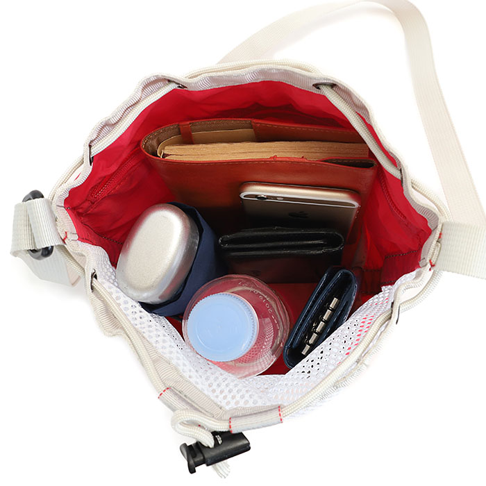 BRIEFING ショルダーバッグ | TOZAI NANBOKUYA