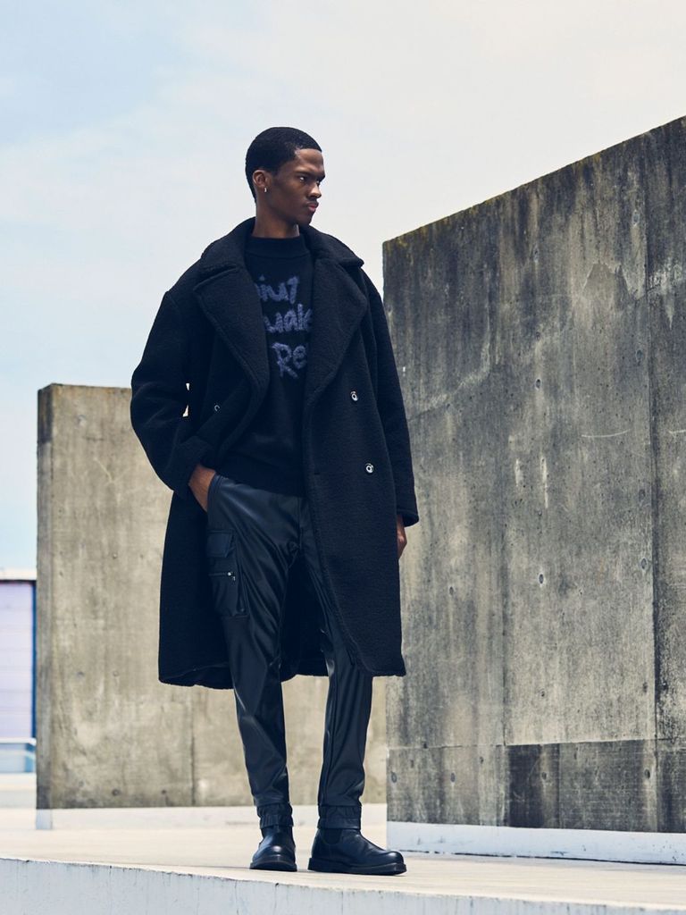 1PIU1UGUALE3 RELAX - ダブルブレストボアロングコート / ブラック | BRYAN