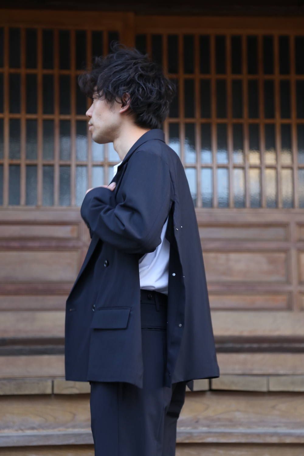 YOKE 「BACK SLIT STRAIGHT PANTSセットアップスタイル」 | MARK