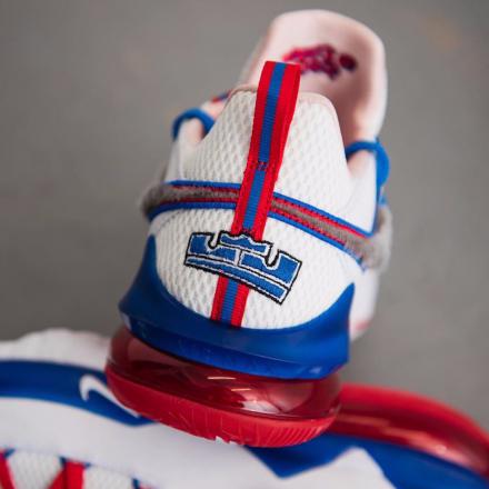 国内販売中/3月2日発売予定】ナイキ レブロン 17 ロー 