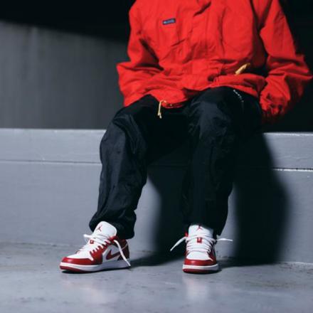 国内4月18日発売予定】ナイキ エアジョーダン 1 ロー ジム レッド/ジム