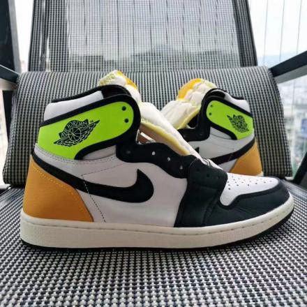 国内1月16日発売予定】ナイキ エアジョーダン 1 レトロ ハイ OG