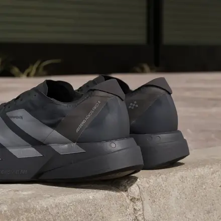 国内1月30日発売予定】アディダス アディゼロ アディオス プロ 4 コア