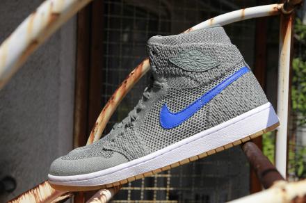 国内5月1日発売予定】 ナイキ エアジョーダン1 レトロ ハイ フライ