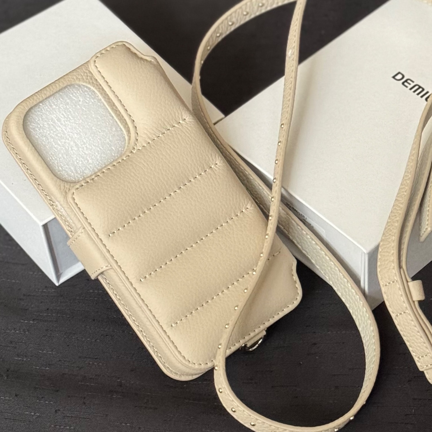 楽天市場】【ポイント10倍】【DEMIU公式】iPhone16 iPhone16Pro