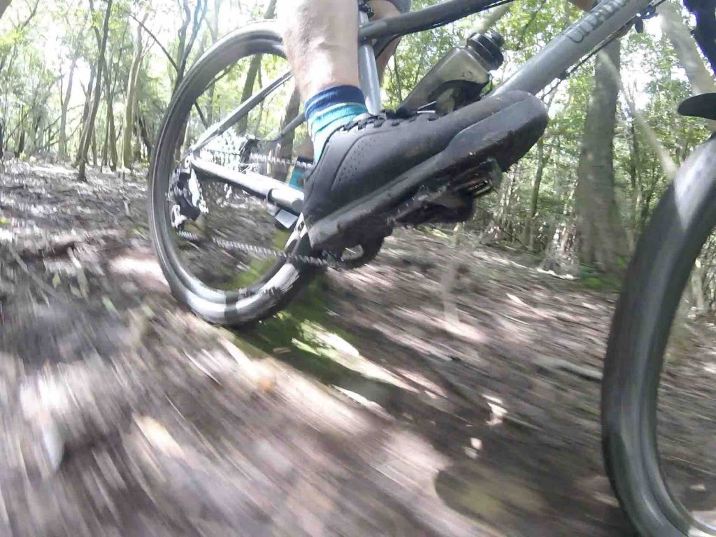 GIRO フラットペダル用NEW シューズ “LATCH” （ラッチ）登場!! | GIRO