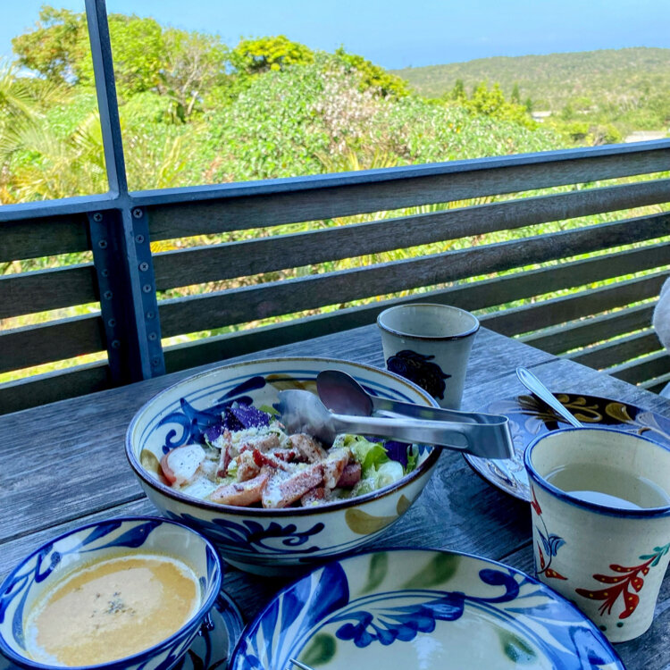 Woof woof UᵔᴥᵔUさんの投稿/壺屋焼 陶眞窯 やちむん＆カフェ 群青