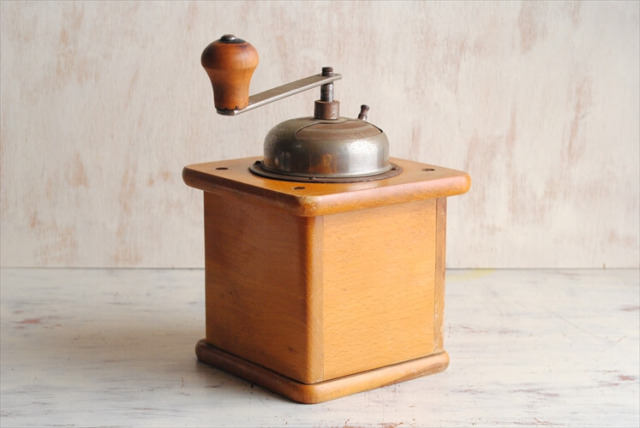 簡易掃除済み ドイツ製 ヴィンテージ BeHa コーヒーミル 手動 手挽き