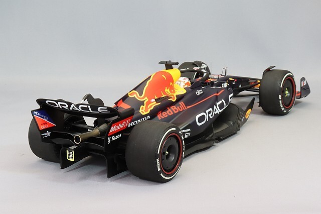 ミニチャンプス 1/18 オラクル レッドブルレーシング RB18 2022 F1
