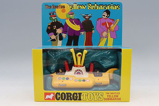 コーギー 1/36 #803 ビートルズ イエローサブマリン レッドハッチver