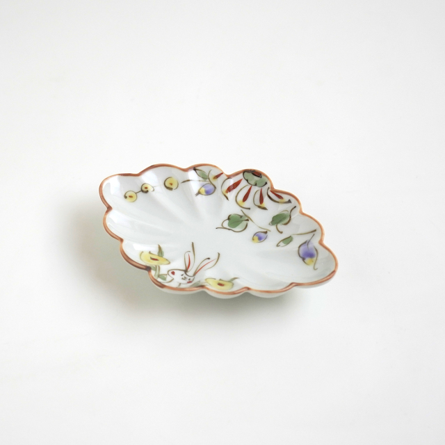 うさぎの小路(白)菊割菱小皿｜空萌工房(そらもえこうぼう)｜田口紀美子