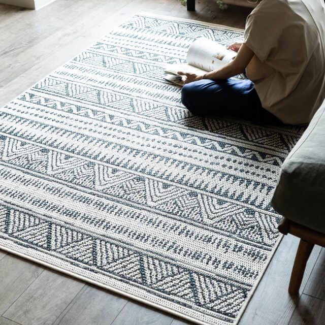 アジアンテイストな幾何学模様の平織りラグ 77×150 cm 1畳｜輸入絨毯