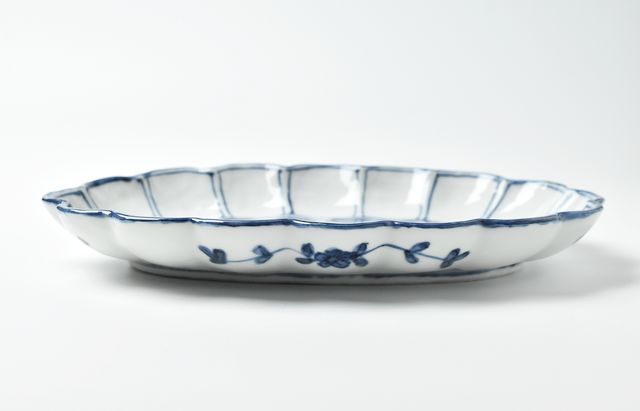 正木春蔵 染付 市松文輪花楕円皿T ｜ 暮らしのうつわ花田 和食器 通販