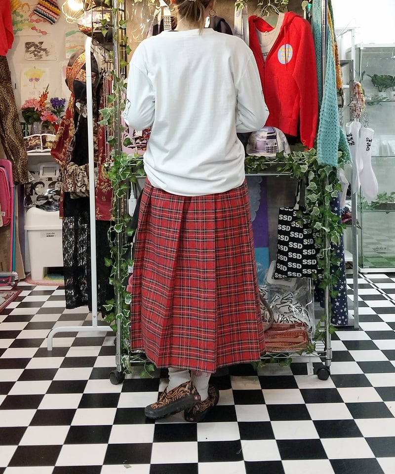 タータンチェック フレアプリーツロングスカート:レッド | SWIVEL SLUM