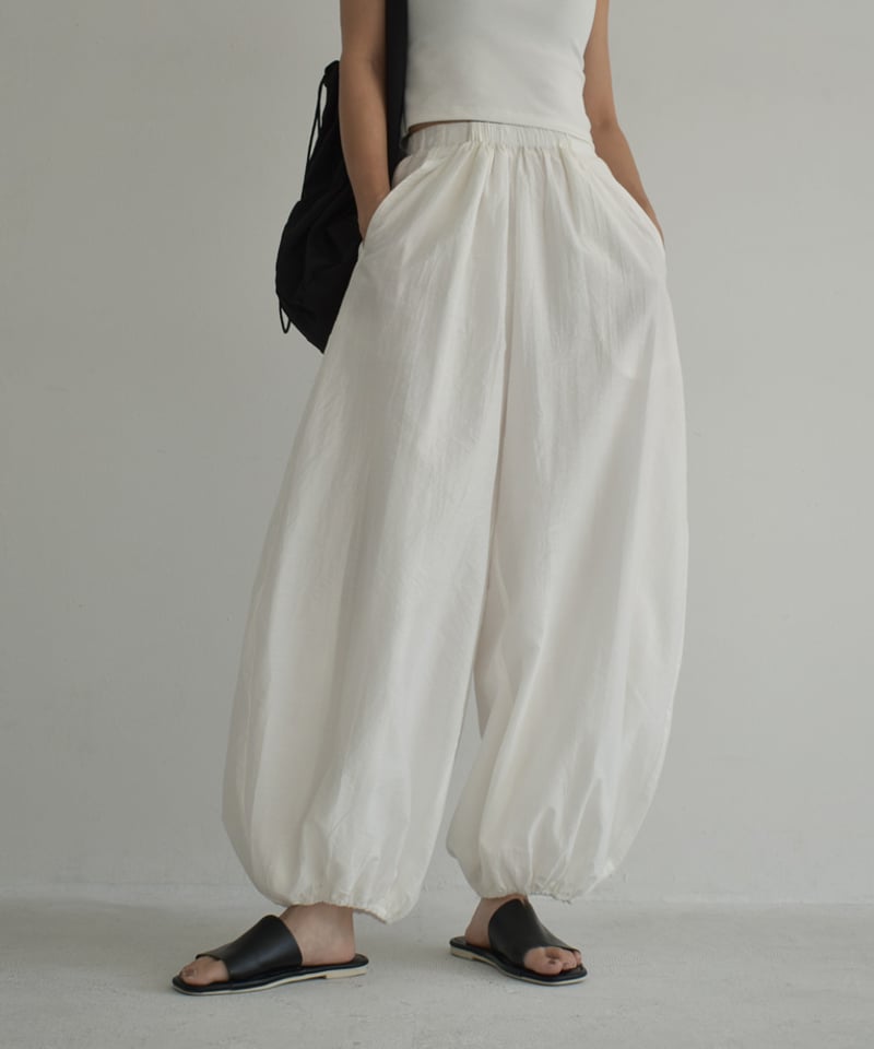 bottoms-02242 ウエストギャザー バルーン パンツ ホワイト ブラック