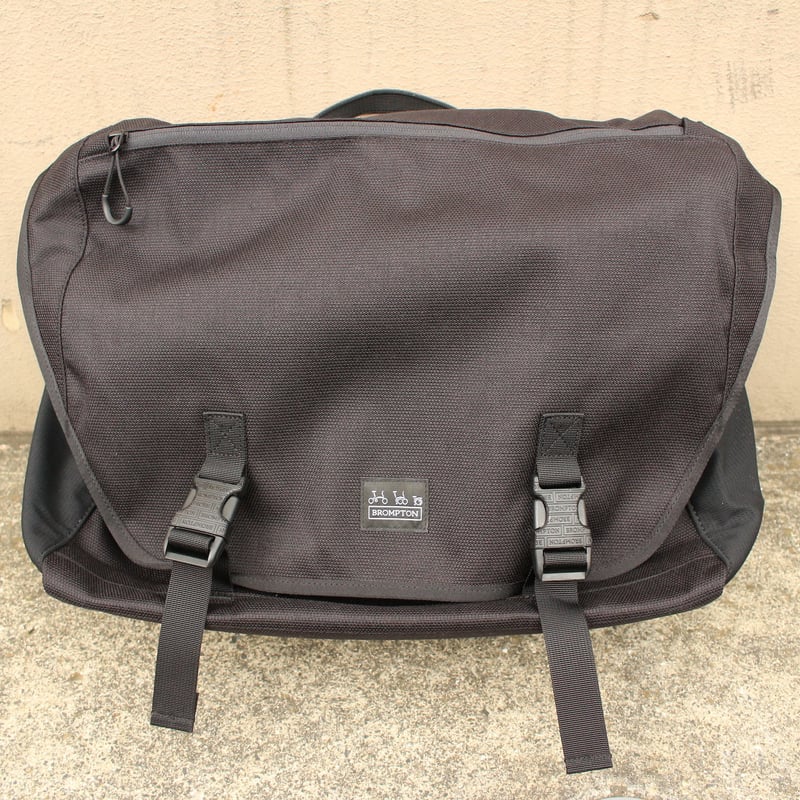 BROMPTON Messenger Bag 23L［Black］ | WADACYCLE o