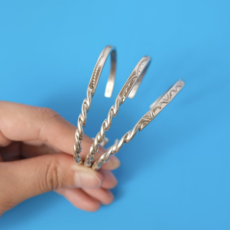 Navajo Elaine Tahe 3面スタンプ ワークバングル Ⅲ Navajo Elaine