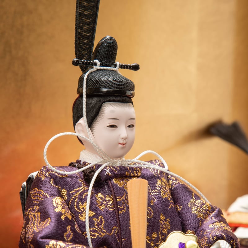 京十一番親王収納飾「牡丹唐草文錦：濃き紫」 | 桂雛／小佐畑人形店