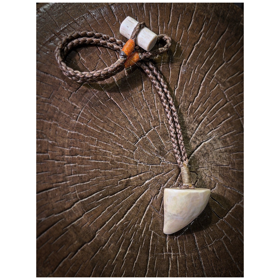 ボーンカービング鯨歯ネックレス WL-368 | Ocean's Bone Carvings