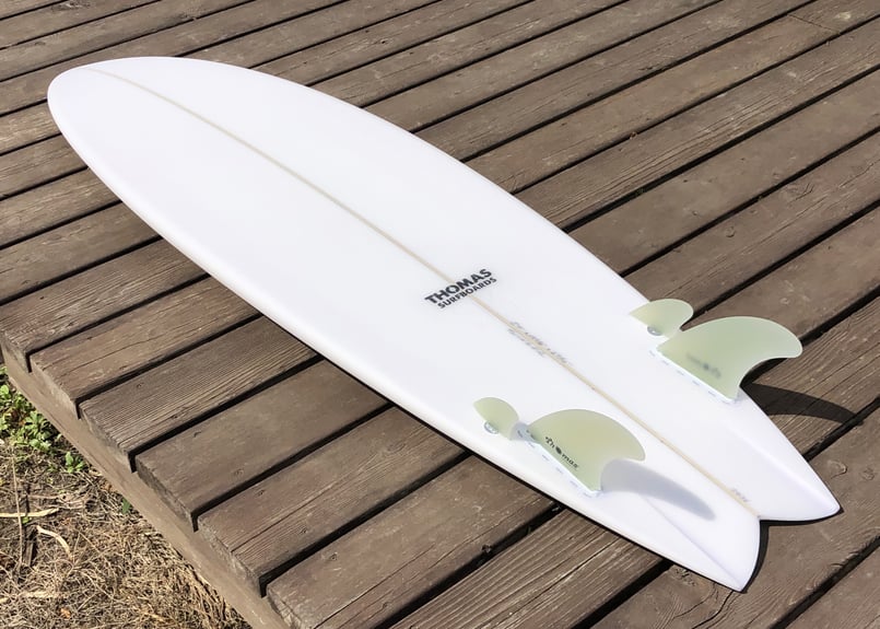 5'11 ツインザー by トーマスサーフボード | YR オンラインストア