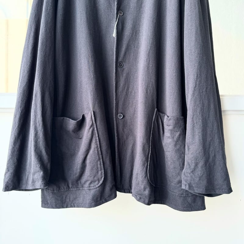 COMOLI コットンジャージ スタンドカラージャケット | Less Higashikawa