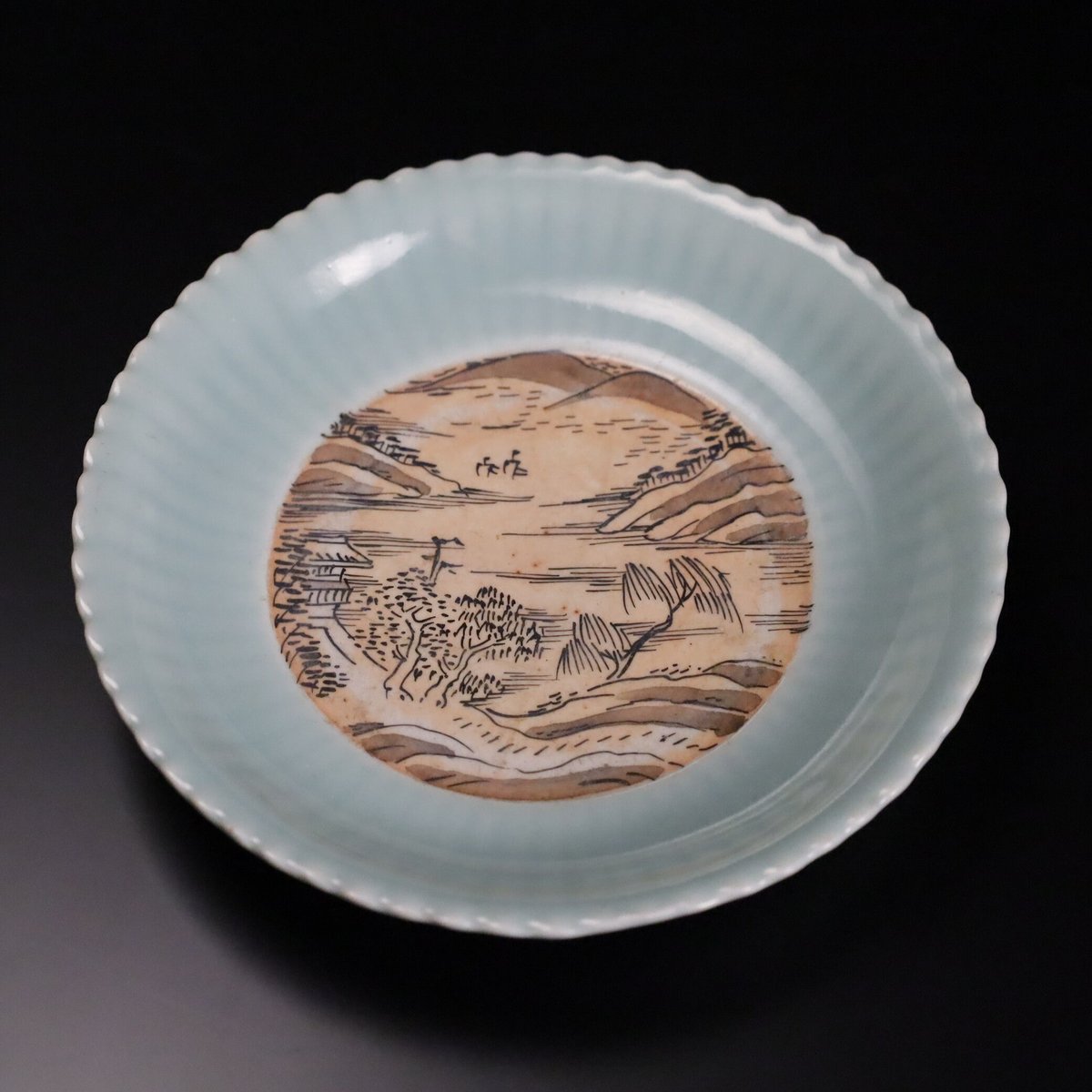 伊万里 丸にミツ柏鶉紋皿一対 山之内家 伊万里 丸にミツ柏鶉紋皿一対