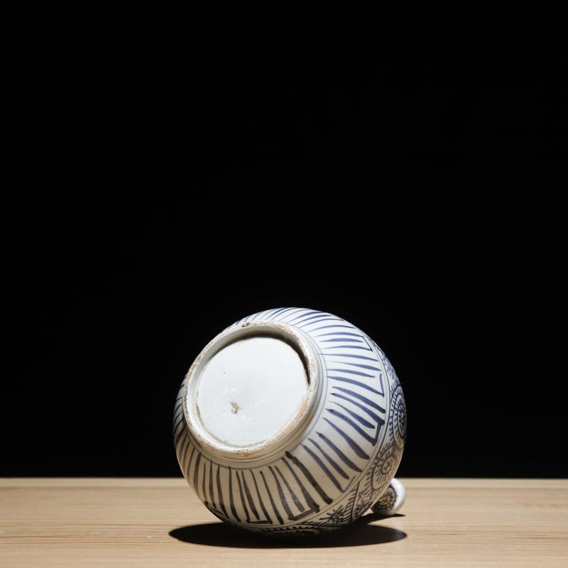 江戸期 染付徳利 蛸唐草柄 | 古物屋 壱両