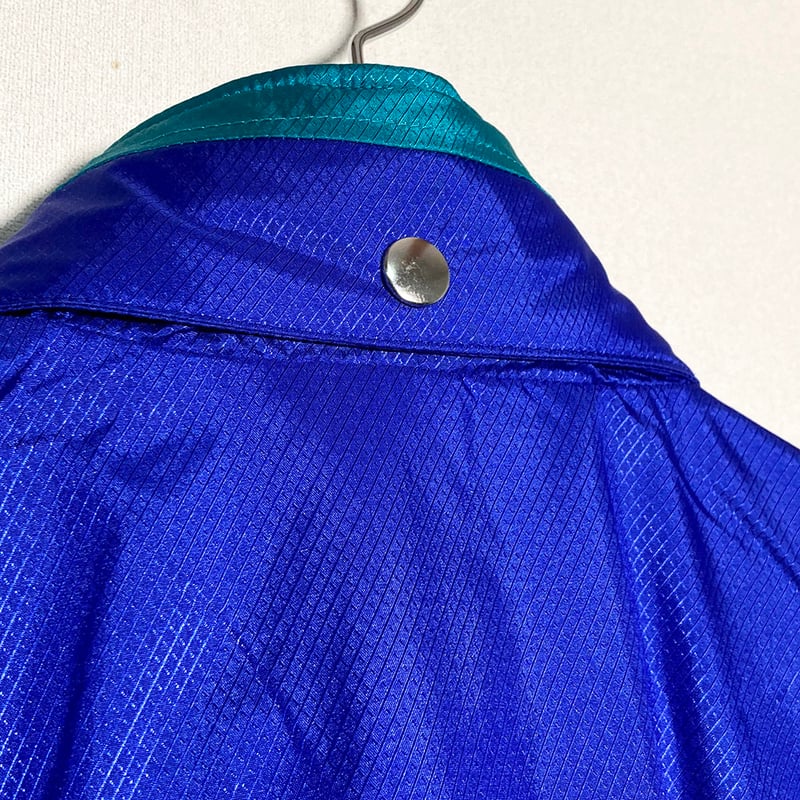 デッドストック【 adidas 】90sナイロンジャケット（フード付