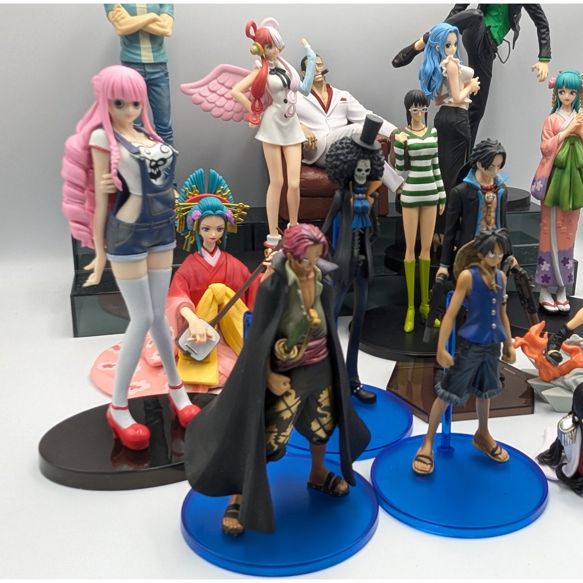 最新 ワンピースフィギュア 16体 最新 ワンピースフィギュア 16体