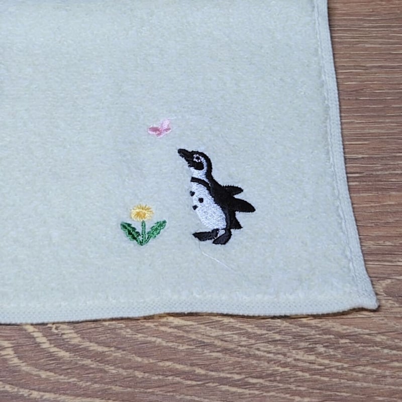 刺繍タオルハンカチ（ペンギン）- ライトイエロー | すいそう