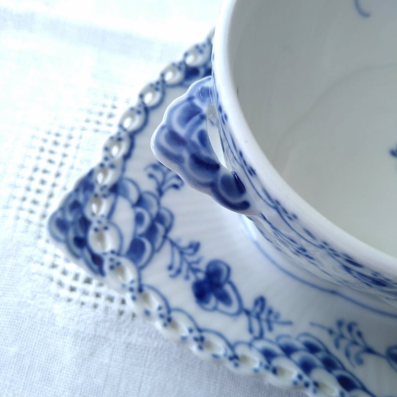 1969～1979年RoyalCopenhagenブルーフルーテッドフルレース蓋つき