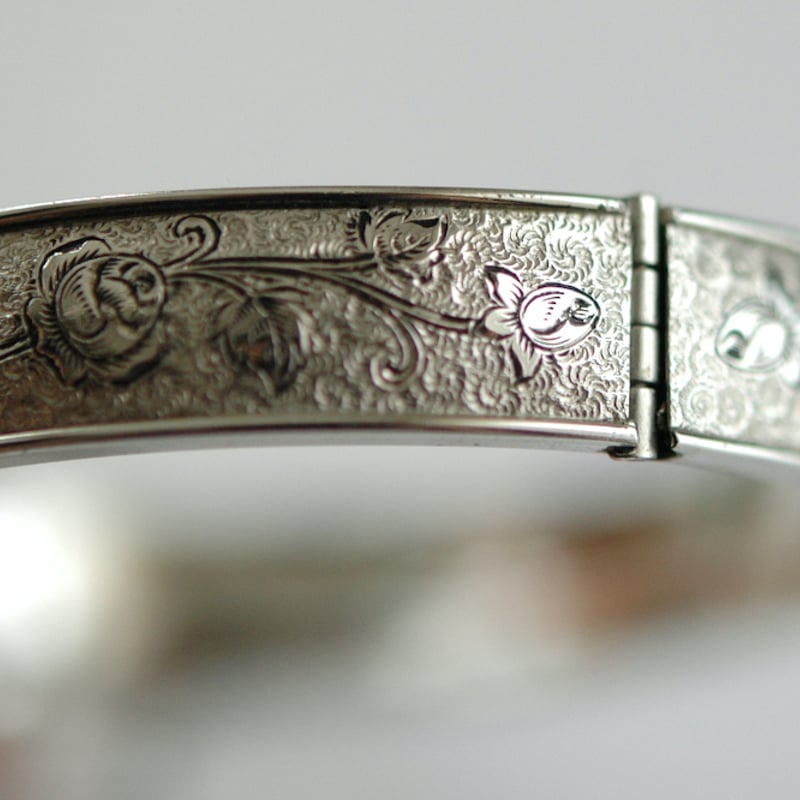 silver925 薔薇の模様のヴィンテージバングル(ブレスレット)/アメリカ
