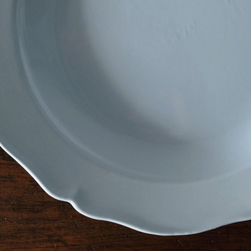 クレイユ＆モントロー 花リム プレート ペールブルー セミクルーズ 深