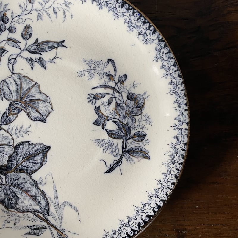 未使用品 Onnaingオナン 窯 花蝶柄 大きめ カップ&ソーサー