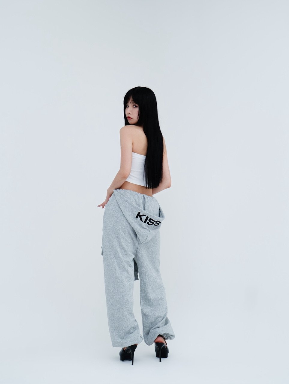 再入荷】hooded sleeve sweat pants | KISS THE CLUB