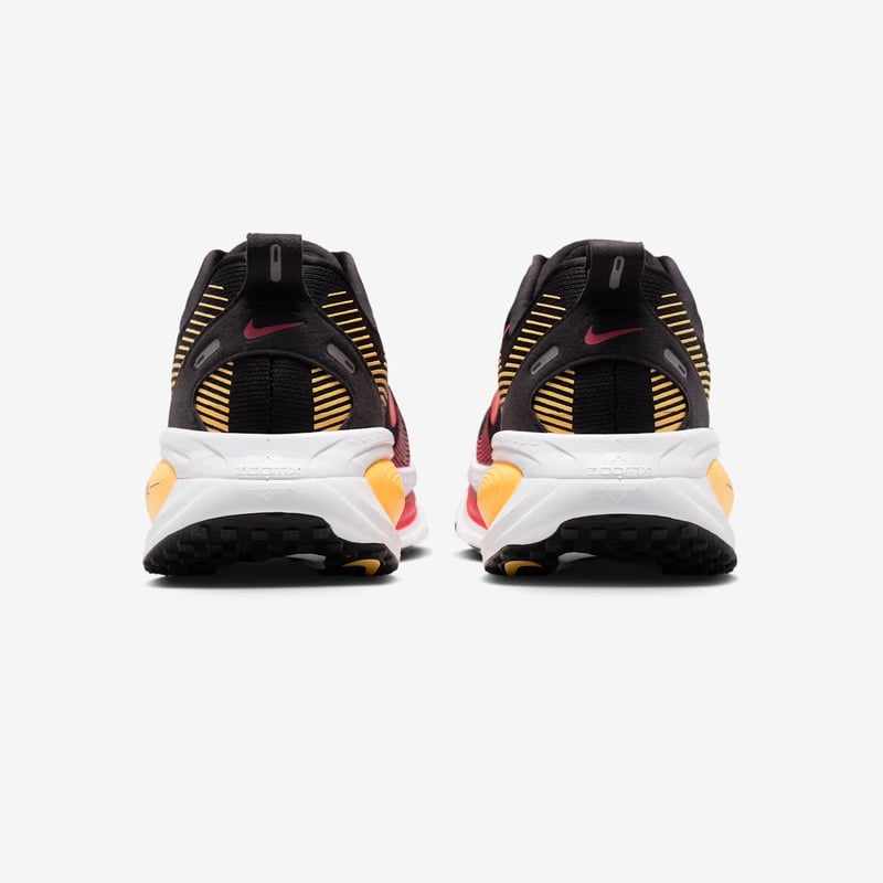 1/13 販売スタート【SPRING 2026 NEW】ナイキ ボメロ18 （HM6803-0