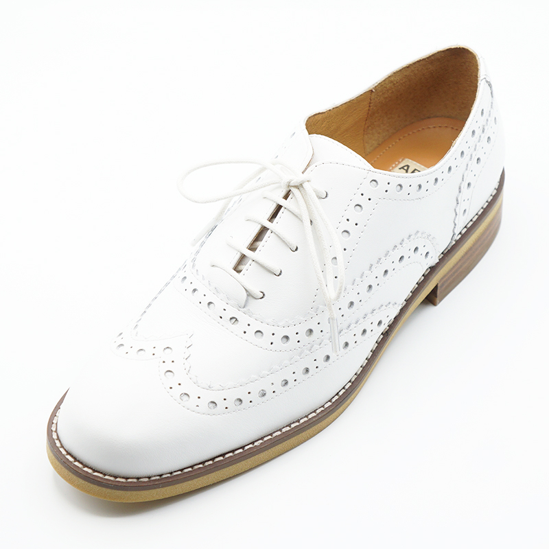 ブローグシューズ 30 ホワイト｜APOM115 | APOM ONLINE STORE -