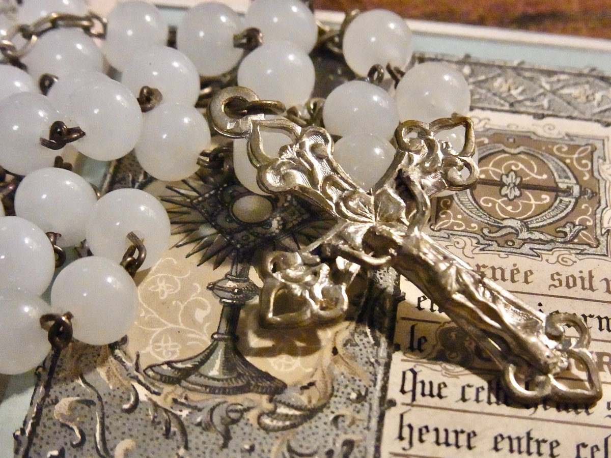 フランス アンティーク 白 オパーリン ガラス ロザリオ メダイ クロス