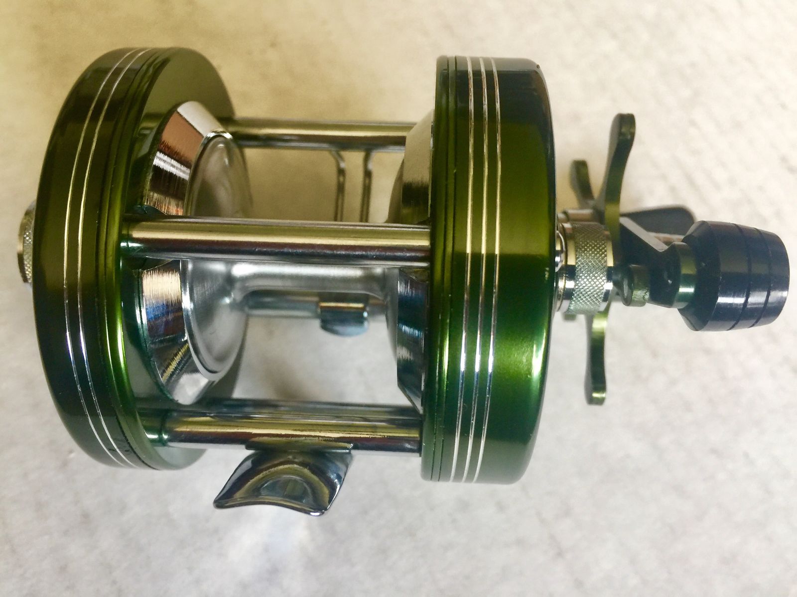 ☆奇跡の箱入り完全新品☆ ヘドンマークⅣ 3200リール 奇跡の箱入り