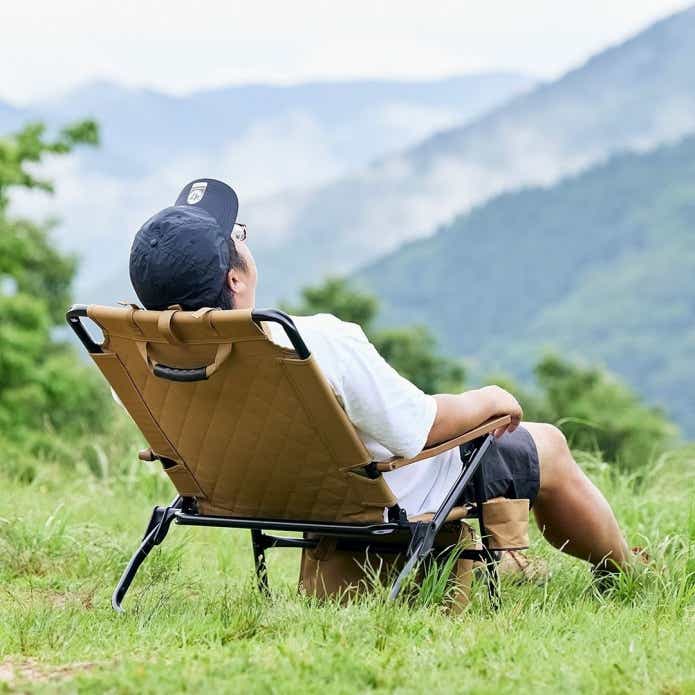 ロースタイルでも極上のチルタイムを！「リクライニングローチェア