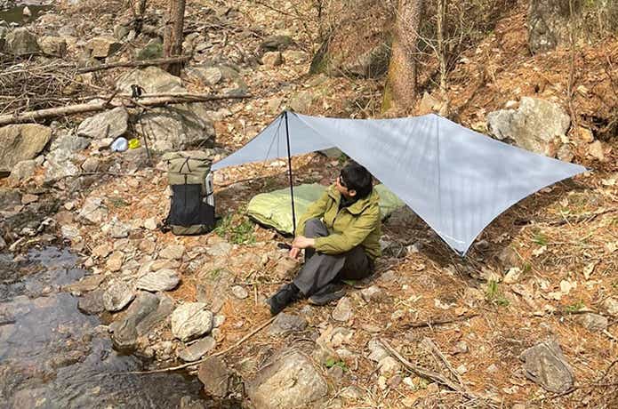 ミニマム370gの衝撃！！】ZEROGRAMの最新ULタープでキャンプを身軽に