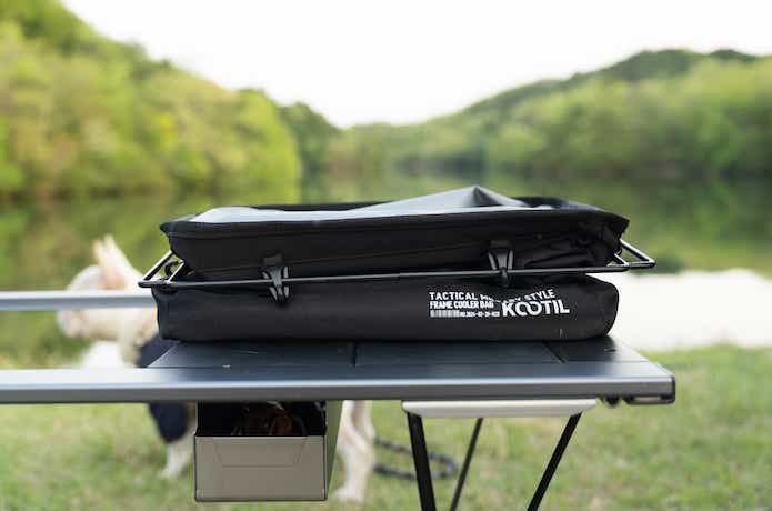 1歩も動かず、冷えたビールが飲める。Amazonで見つけた「テーブルに