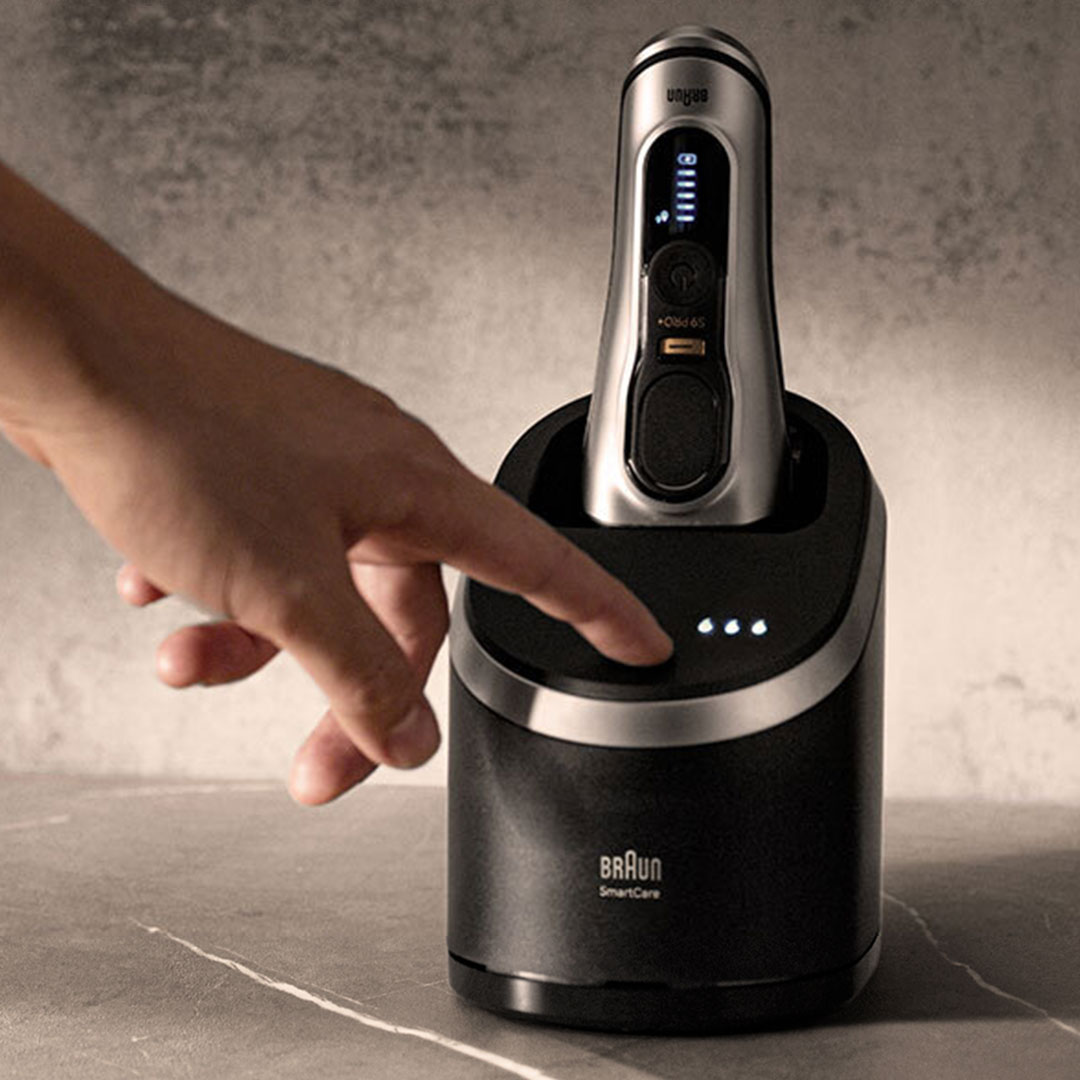 自動アルコール洗浄器 | 電気シェーバー（髭剃り）ならブラウン