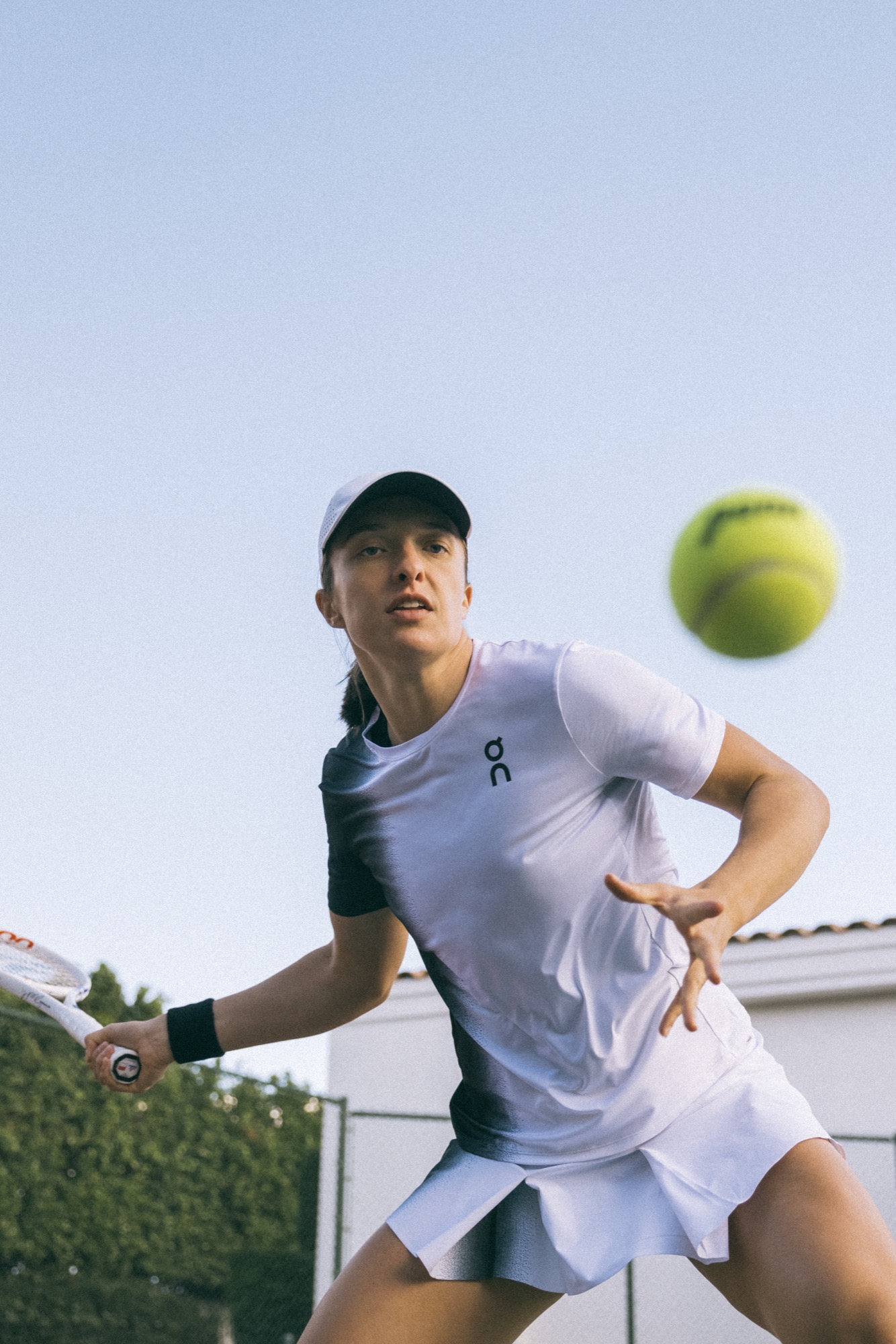 テニスコレクション | テニスシューズ、アパレル、アクセサリー | On 日本