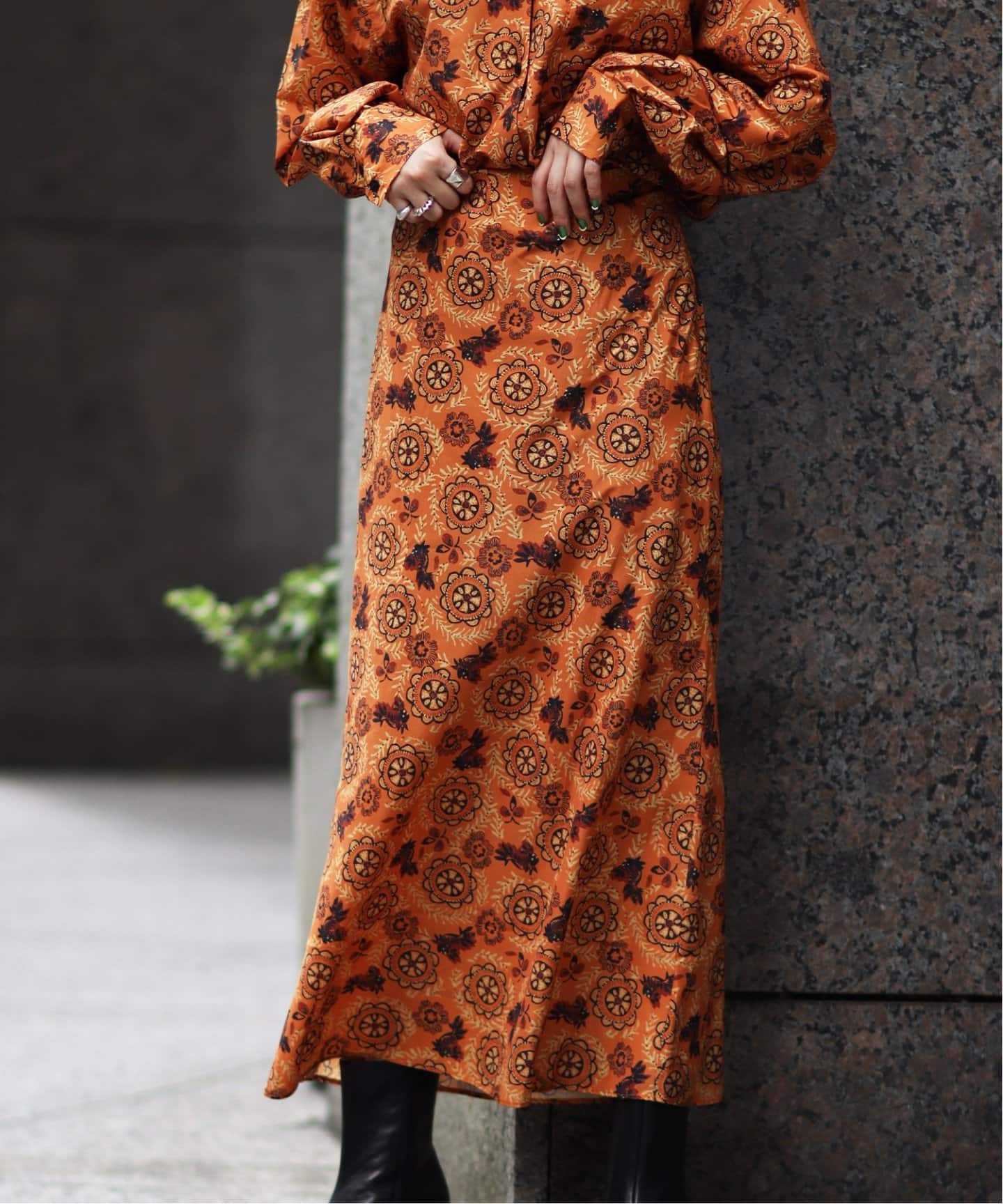 フラワープリントロングスカート（ロング・マキシ丈スカート）｜JOINT