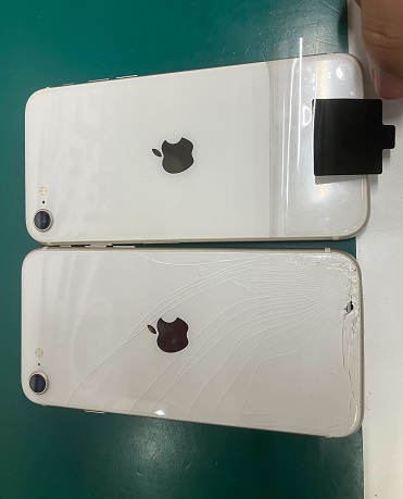 iPhone SE (第3世代) 画面ひび割れ 箱付き iPhone SE 第3世代128GBスター